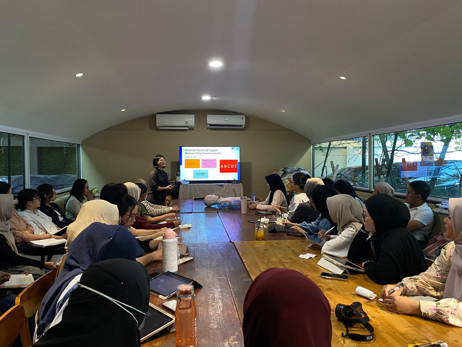 Kegiatan WhiteCoat.edu